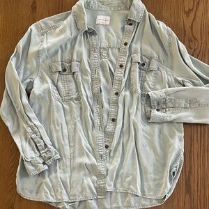 American Eagle button up